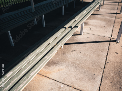 Bench in the park © Thanh