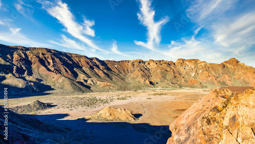 Obraz na płótnie Mondlandschaft im Vulkankrater des Teide auf Teneriffa, Spanien w salonie