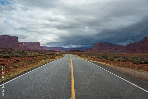 road to valley © logan