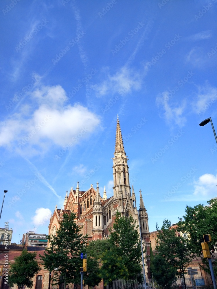 Fototapeta premium Edificio destacable de la ciudad de Barcelona 