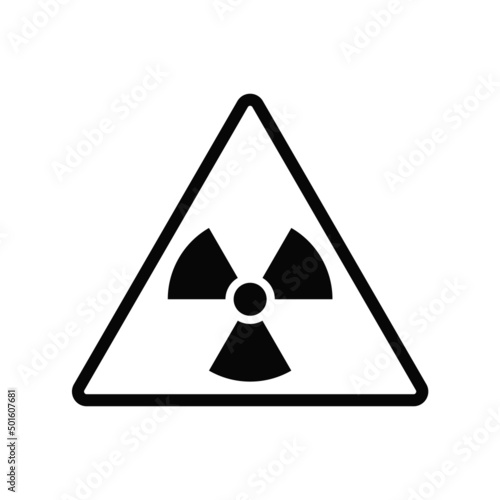放射線のシンボルマークが入った三角の警告アイコン - 放射能・放射性物質・核兵器のイメージ素材
