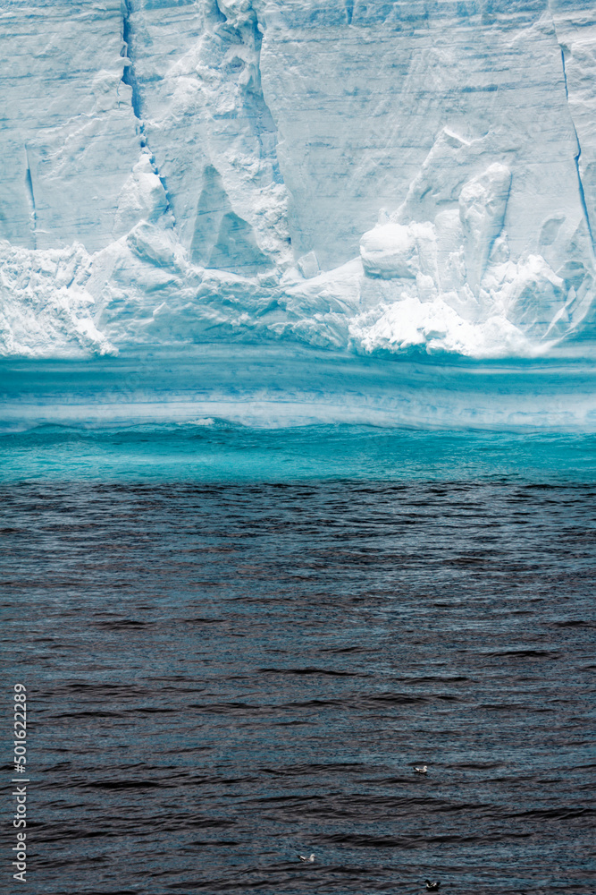 Antartica - Tabular Iceberg in Bransfield Strait Antartica - Tabular Iceberg in Bransfield Strait