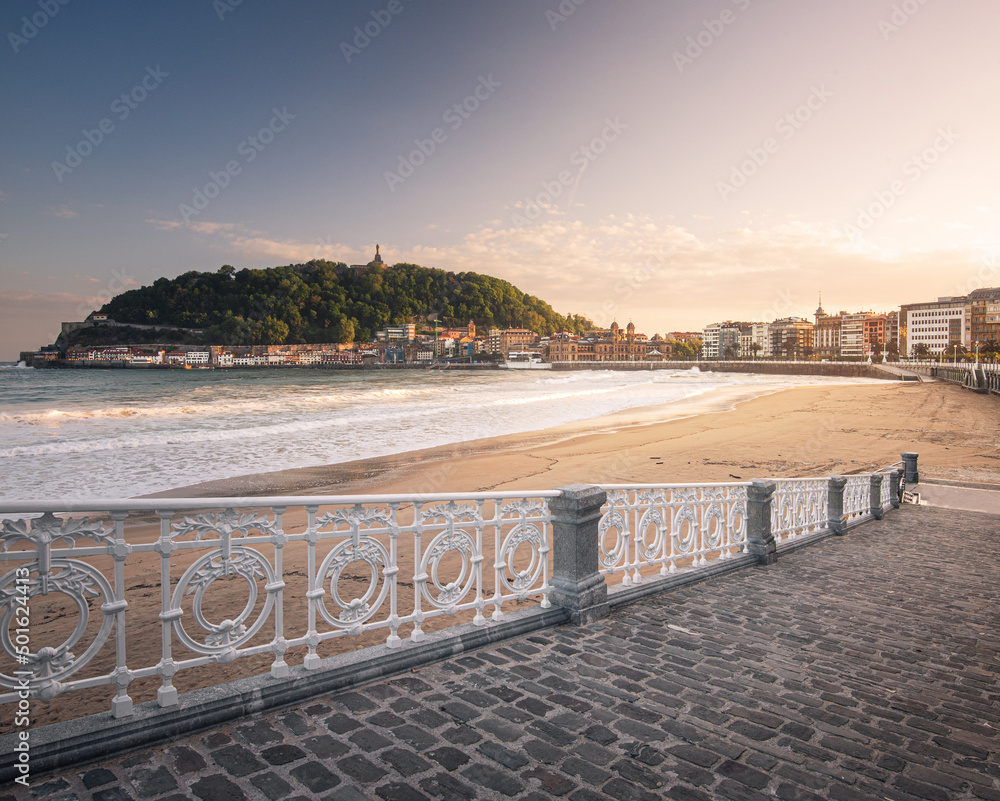 Fototapeta premium Wonderful morning at San Sebastian, Spain