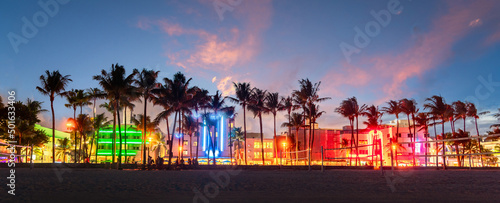 Canvas Print Miami Beach Ocean Drive panorama with hotels and restaurants at sunset
