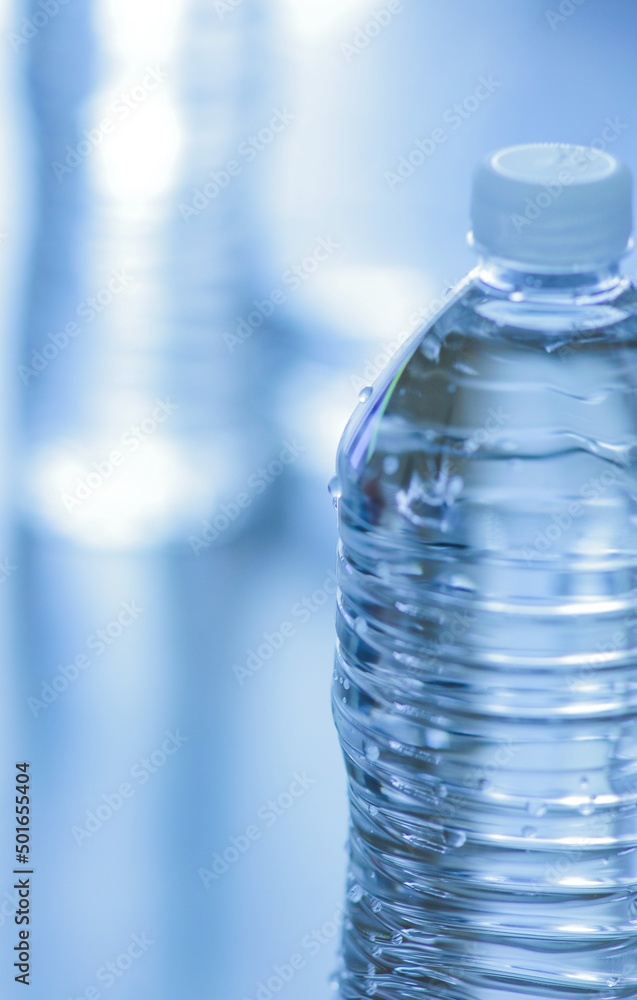 ペットボトルの水滴 ペットボトルの水滴