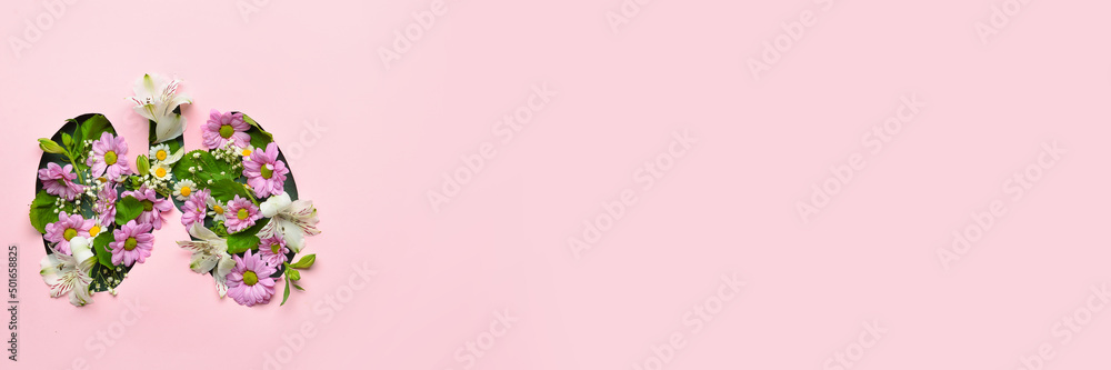 Lungs made of fresh flowers on pink background with space for text - obrazy, fototapety, plakaty 