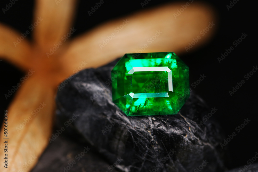 luxury, background, diamond, precious, green, jewelry, design, beautiful, gemstone, gem, jewel, closeup, fashion, emerald, shiny, jewellery, stone, expensive, brilliant, crystal, natural, macro, miner luxury, background, diamond, precious, green, jewelry, design, beautiful, gemstone, gem, jewel, closeup, fashion, emerald, shiny, jewellery, stone, expensive, brilliant, crystal, natural, macro, miner