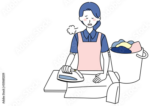 たくさんのアイロンがけにうんざりする女性