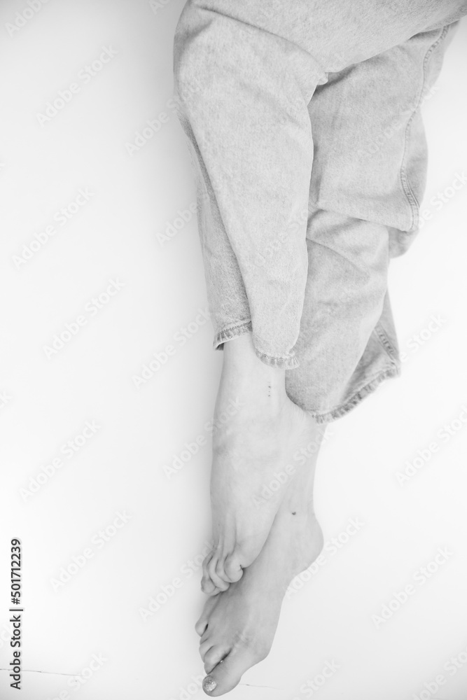 Naklejka premium Black and white photo of body parts, Details of body beautiful girl