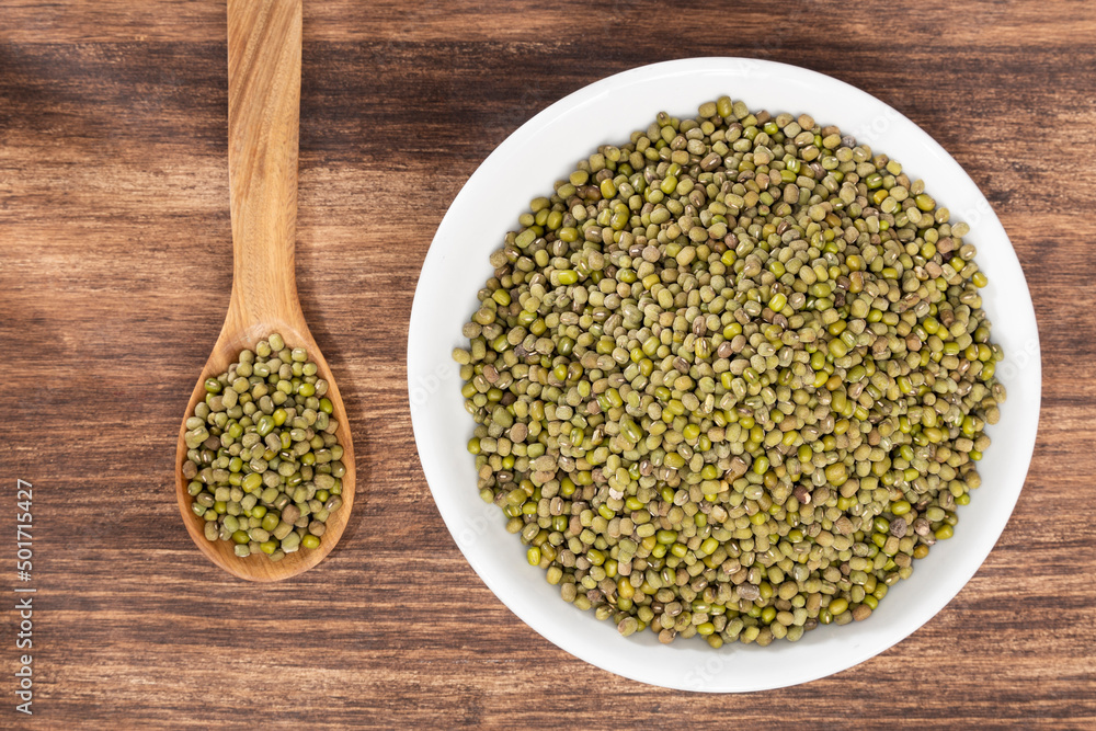 Vigna Radiata - Raw organic green mung beans Vigna Radiata - Raw organic green mung beans