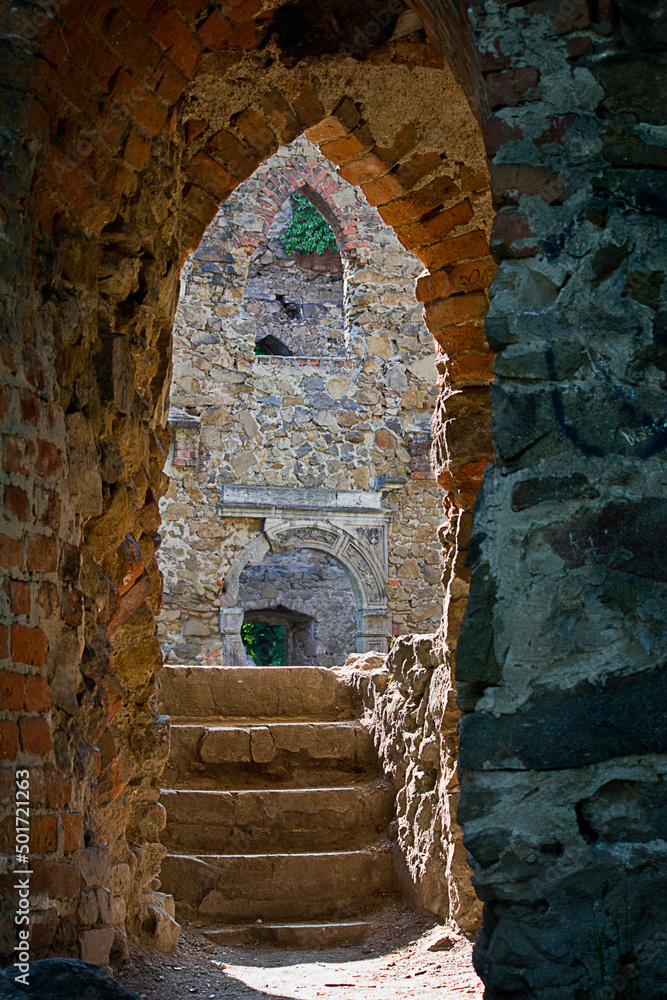 Fototapeta premium ancient ruins of Stary Ksienzh castle in Walbrzych, Poland