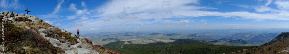 Naklejka premium Entre Mézenc et Meygal