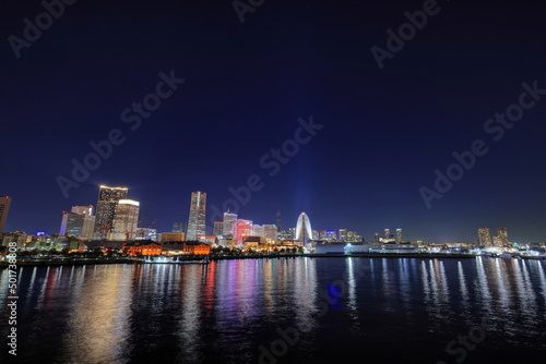 大桟橋からのみなとみらい夜景 © T.Hasebe