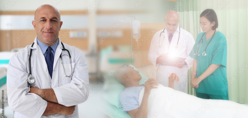 Obraz premium Medicine doctor with stethoscope in hand and Patients come to the hospital background.Healthcare people group. Professional doctor working in hospital office or clinic with other doctors