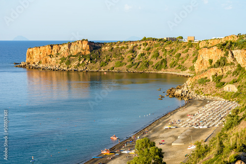 Fotografie View of the beautiful Torre Conca beach and cape Rais Gerbi, a quiet small gulf in Finale di Pollina near Cefalù, Sicily