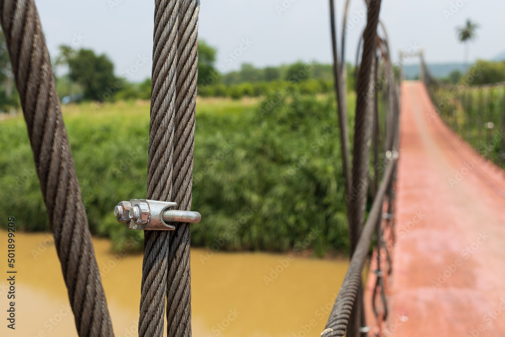 Steel wire rope clamp for tightening sling for support suspension