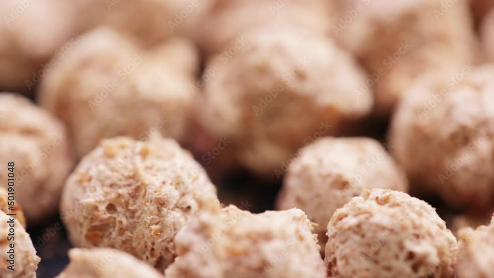 Edible wheat bran from peeled rye flour Edible wheat bran from peeled rye flour