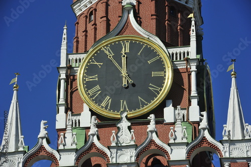 horloge sur cathédrale à moscou centre