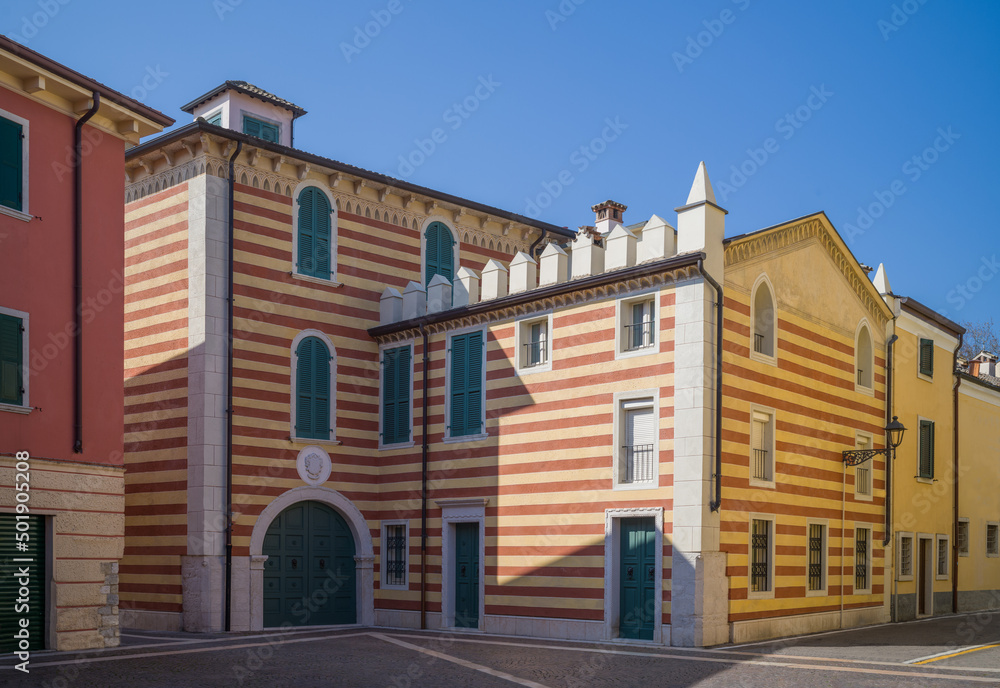 Lake Garda, nature, history and architecture Lake Garda, nature, history and architecture