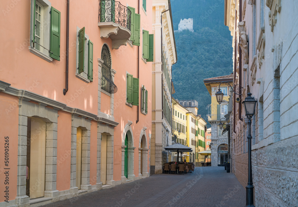 Lake Garda, nature, history and architecture