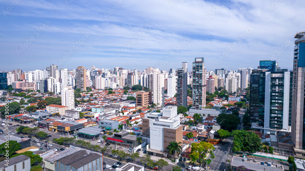 Aerial view of Avenida Brigadeiro Faria Lima, Itaim Bibi. Iconic commercial buildings in the background. With mirrored glass