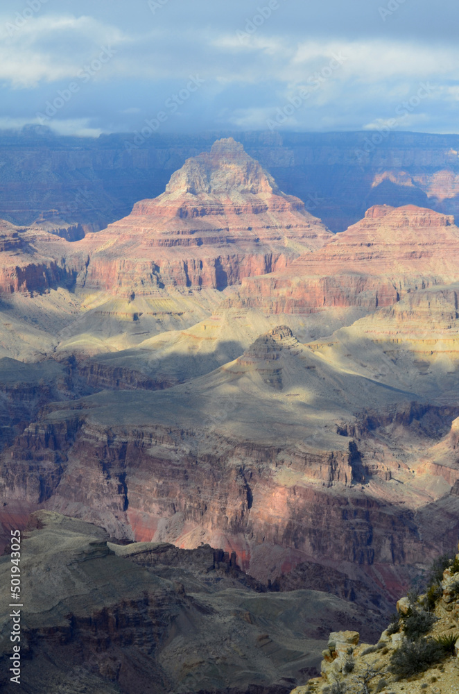 Fototapeta premium Grand Canyon Painted Desert with Thick Clouds in Arizona