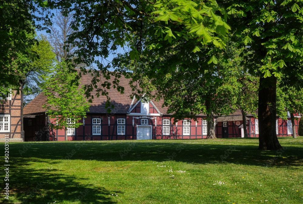 Historisches Gebäude in einem schönen Park in Rheda-Wiedenbrück