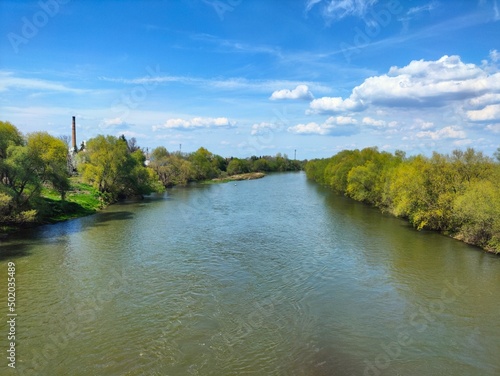 Fototapeta Naklejka Na Ścianę i Meble -  river in the park
Widok z mostu. Rzeka San w Jarosławiu. 