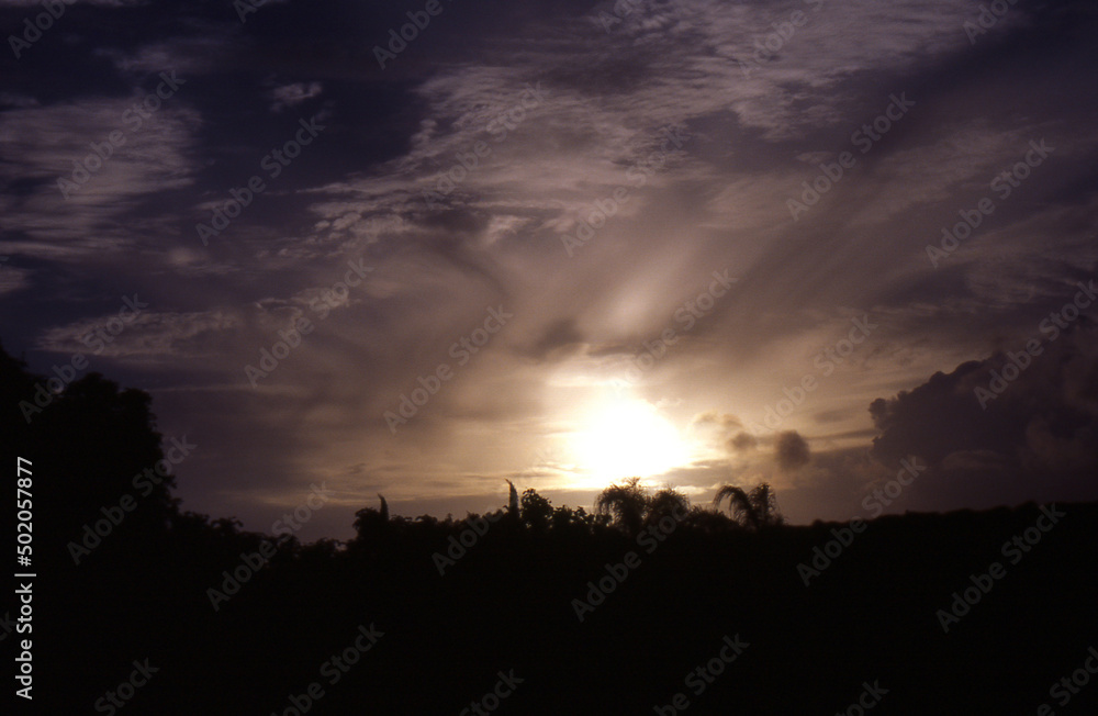 ハワイ・夕方の後光がさす不思議な空
