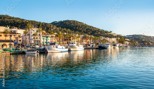 Fotografia Mallorca, Port d'Andratx. View of the embankment and ships