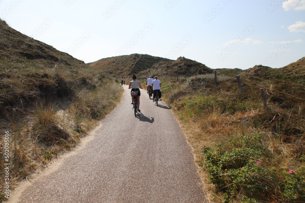 Fahrradweg in den Dünen auf Sylt 