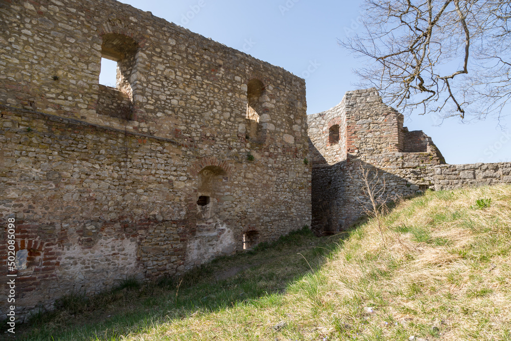 Ruines du château et murailles Ruines du château et murailles