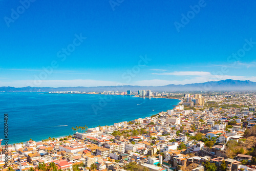 Fototapeta Naklejka Na Ścianę i Meble -  Views from Mirador de la Cruz in Puerto Vallarta