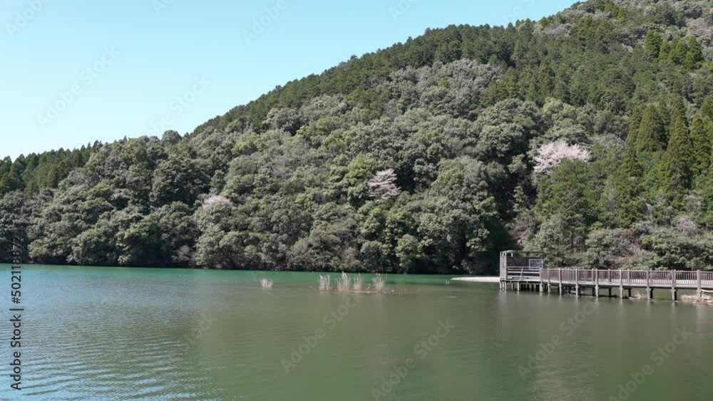 のどかな十曽池の春景色 のどかな十曽池の春景色