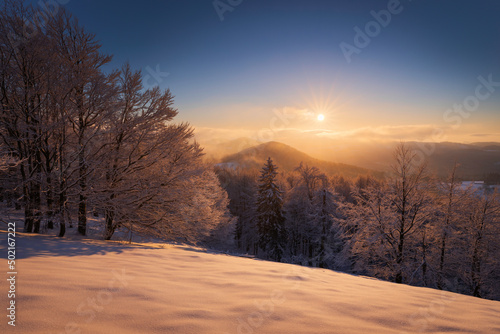 Winter sunrise in Luzicke Mountains © Jakub Škyta