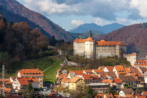 Skofia Loka. Slovenia. Il castello, 1651 con l'aggiunta di una poderosa torre del XVI secolo photo