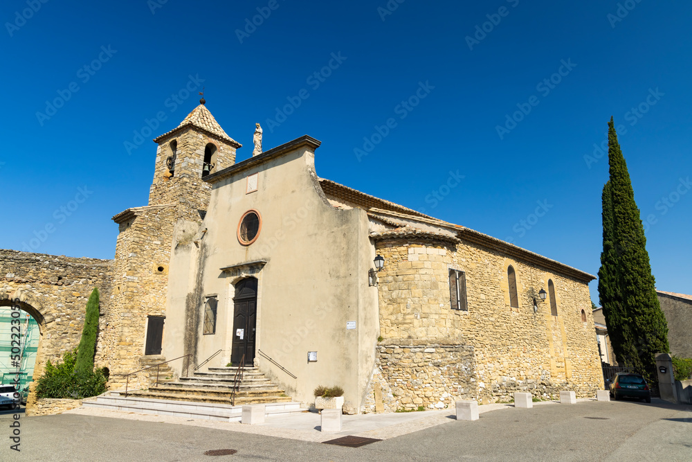 Church and old town in Vacqueyras, departement Vaucluse, Provence, France - obrazy, fototapety, plakaty 