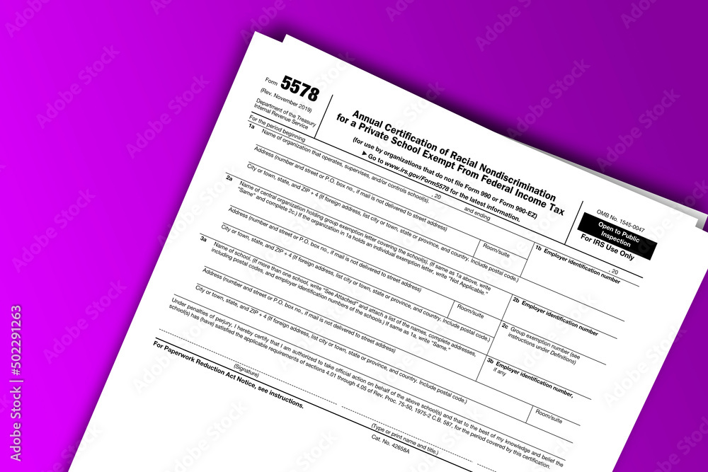 Obraz premium Form 5578 documentation published IRS USA 43628. American tax document on colored