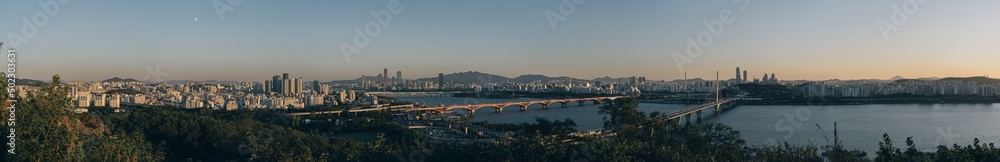 A panoramic view of Seoul at a glance