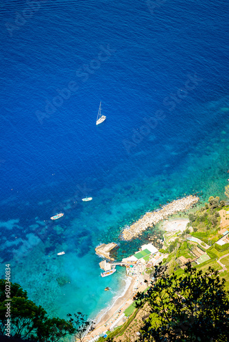 Fototapeta Naklejka Na Ścianę i Meble -  Vue sur la mer depuis la Villa San Michele à Capri