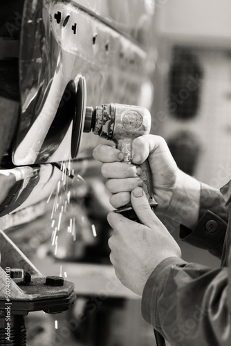 Konstfotografi Artisanat : Métiers de la mécanique, de la carrosserie et de la peinture