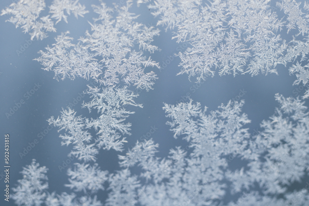 Obraz premium snow covered window