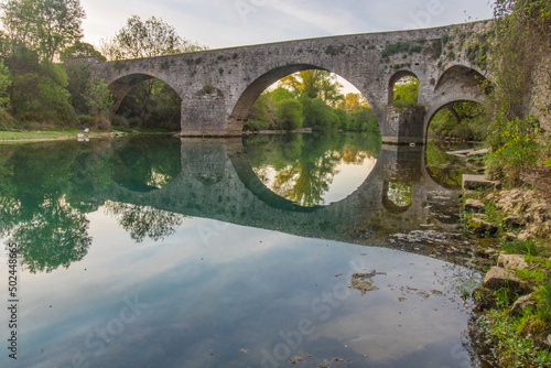 Fotografía The medieval bridge or old bridge in Sauve
At the entrance to the village of Sauve, this bridge over the Vidourle dates from the 11th century