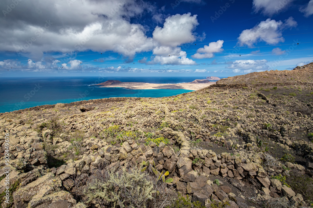 W drodze na wulkan na Lanzarote W drodze na wulkan na Lanzarote