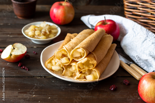 Crepes with caramelized apples and raisin