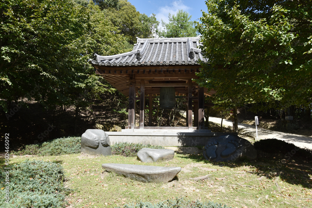 Fototapeta premium 書写山円教寺 慈悲の鐘 兵庫県姫路市書写