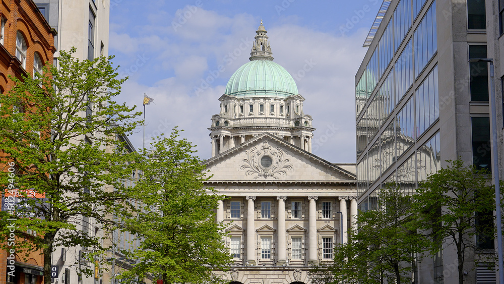 Fototapeta premium Belfast City Hall in the city center - Ireland travel photography