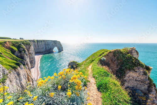 Obraz na plátně Etretat, cliffs and beach in Normandy, France