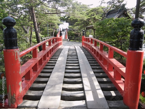 The access to Godai-do Buddhist Temple, Sukashi-bashi Bridge, on Matsushima Bay in Miyagi Prefecture in Japan 日本の宮城県松島にある五大堂への参道の透橋   　
