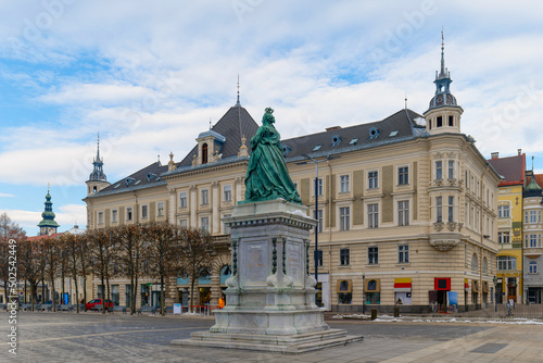 Klagenfurt, Neuer Platz mit Maria-Theresia-Denkmal